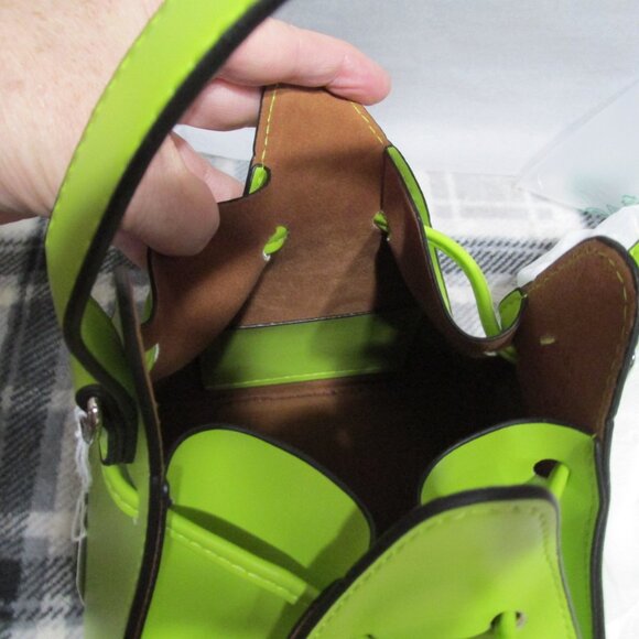 P1610L-NEW Lime Majure Runway Triangle Drawstring Satchel/Crossbody w Dustbag - Picture 5 of 6